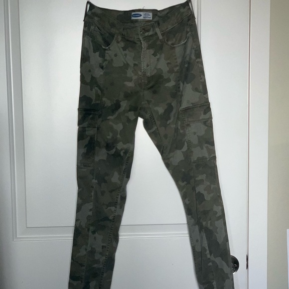 Camp Pants 💚 - Picture 5 of 5